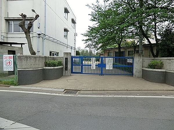 川越市立霞ケ関東小学校まで300m