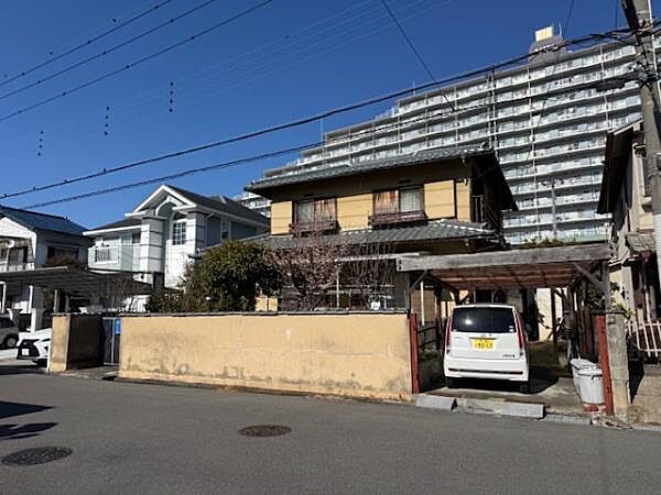 外観：327002226907