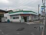 周辺：ファミリーマート八尾堤町店まで742m
