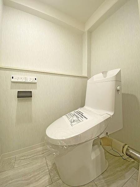 トイレは落ち着きある空間と清潔感あるお好みの香りをまとい演出することでいつもキレイを保つことができます。お好みのインテリアを配置してカスタマイズして下さい。