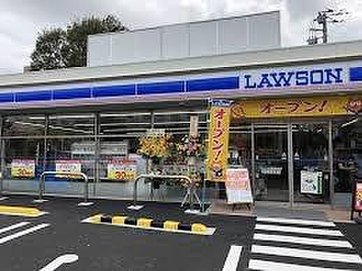 ローソン青葉桜台店まで237m