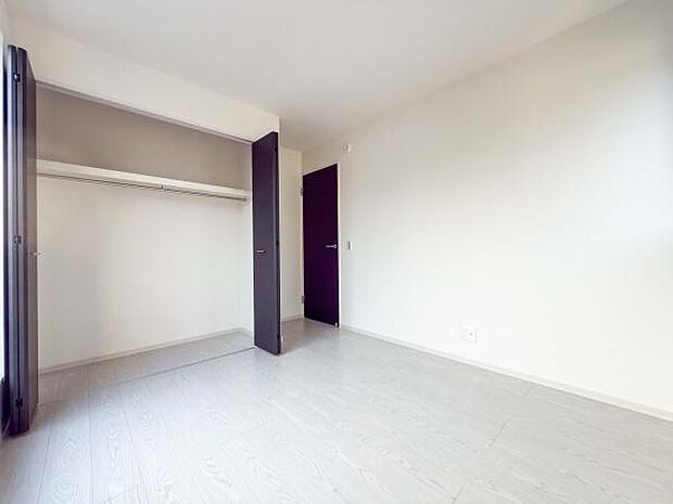 各お部屋にしっかり収納を完備。増えがちなお洋服や荷物も、この大容量クローゼットでスッキリ解決!