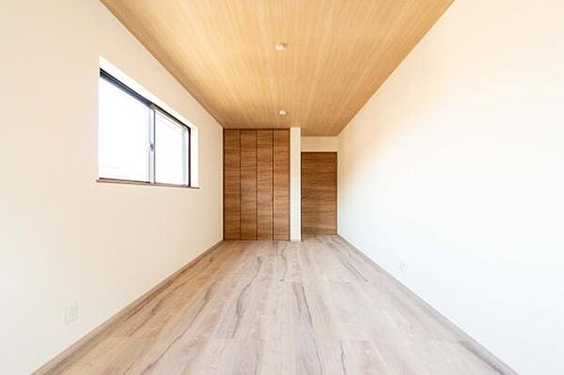 陽だまりのような温かい空間が、ご家族の新生活を優しく包み込みます。ここで始まる、輝く未来を描いてみませんか。
