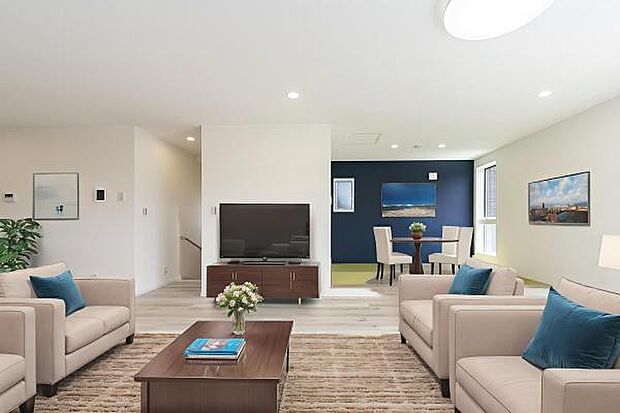 この開放的な空間を、あなたならどう彩りますか？家具の配置を考えるだけでワクワクする、自由度の高いリビング。家族の「好き」を詰め込んで、理想の我が家を創りませんか。