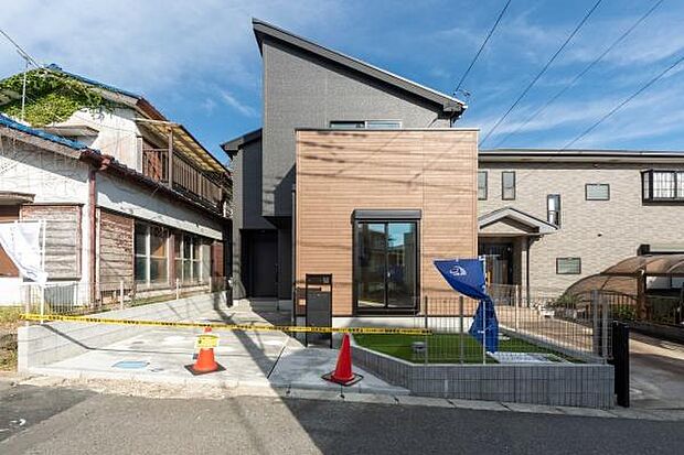 このスタイリッシュな外観だけでなく、暮らしやすさにも配慮した室内をぜひご覧ください。ご家族の新しい物語がここから始まります