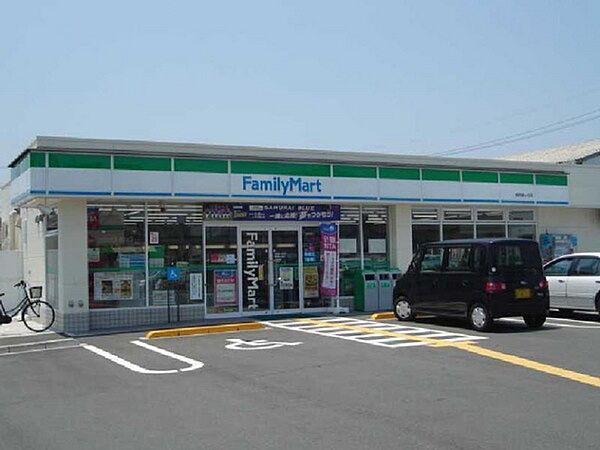 画像20:ファミリーマート鳥取緑ヶ丘店まで288m