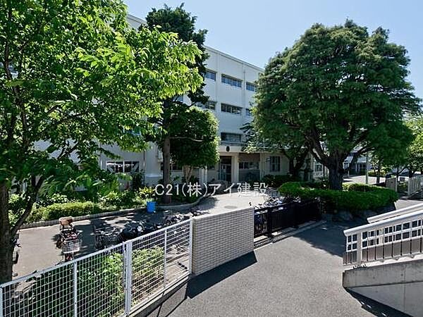 横浜市立中和田小学校まで80m、横浜市立中和田小学校