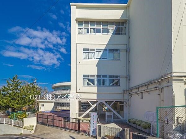 横浜市立蒔田小学校まで700m、横浜市立蒔田小学校