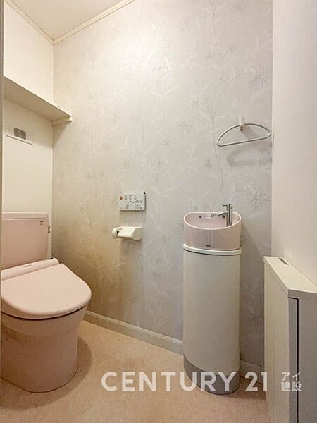 いつも綺麗に清潔に！ウォッシュレット付きトイレです。