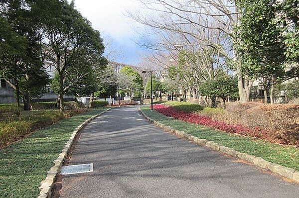久良岐公園まで500m、久良岐公園