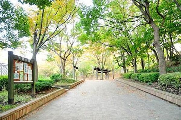舞岡公園まで850m、舞岡公園