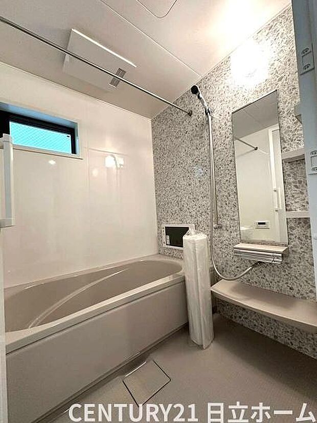 《浴室》　■ゆったりくつろげる癒しのバスルーム。