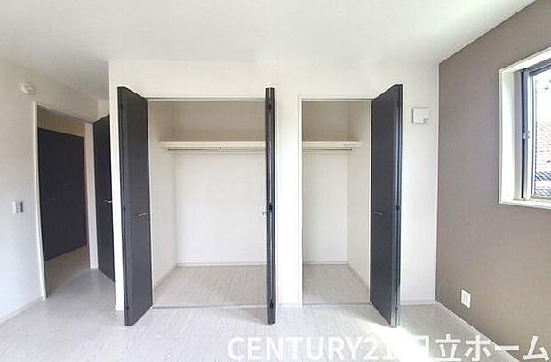 《収納》 ■効率よく片付けられる収納スペース