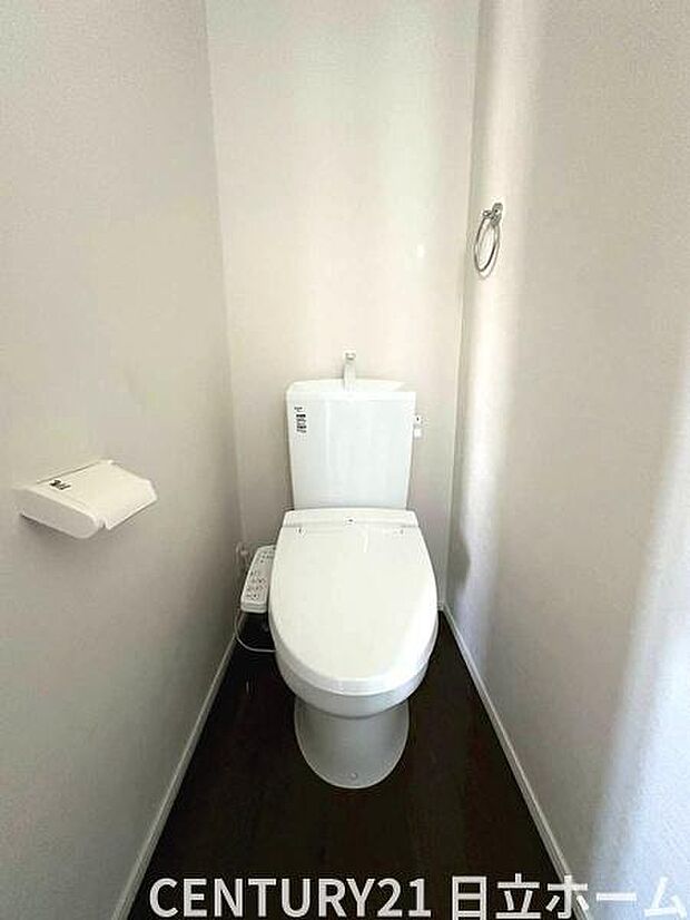 《トイレ》　■清潔感のある落ち着いたトイレ。