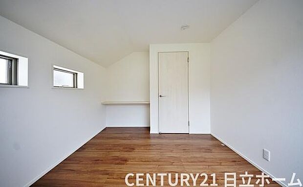 《洋室》 ■明るくスタイリッシュな空間になっています。