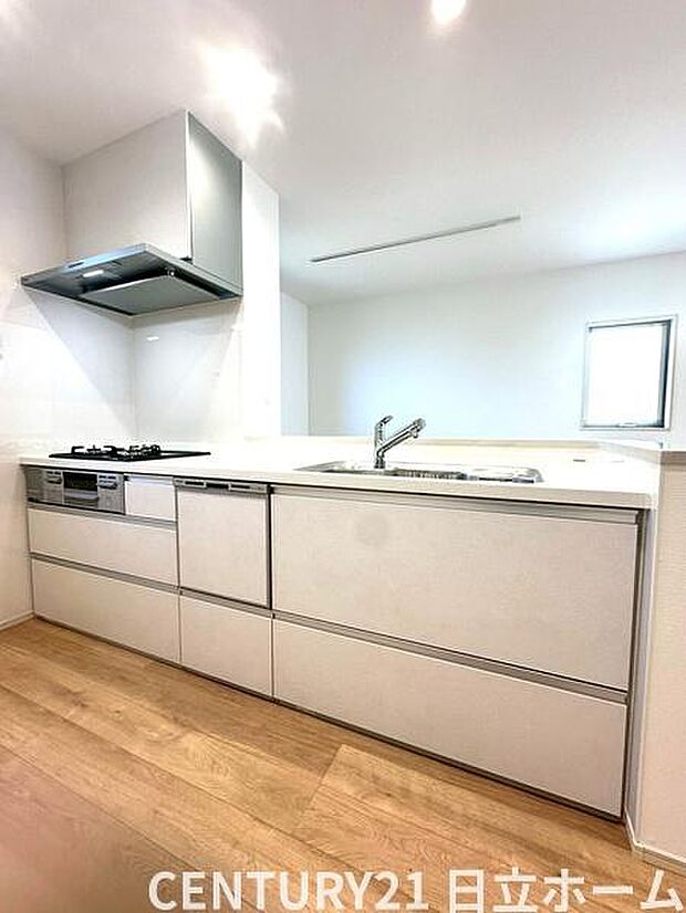 《システムキッチン》 ■会話を楽しみながら食事を味わう。一緒にいる時間が楽しい空間。カフェにいるような気分で毎日を過ごしたい。家族でいる時間を柔らかに包み込むインテリア。