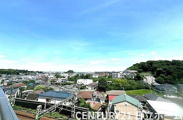 《眺望》 ■さわやかな風が渡りたっぷり陽光がふりそそぎます。