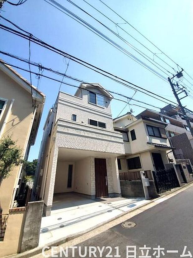 《外観》 ■家族みんなが落ち着ける場所。明るい空間で心も暖か、朝から爽やかな気分。寝る時も包みこまれるようにふんわりと。家にいることが心と体に優しい暖かな暮らし。