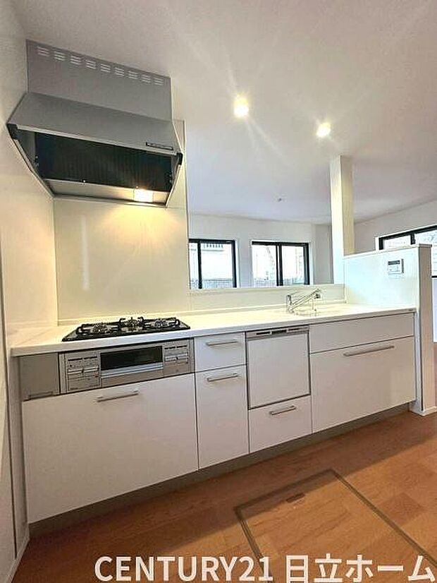 《システムキッチン》　■清潔感を保ちやすいキッチンです