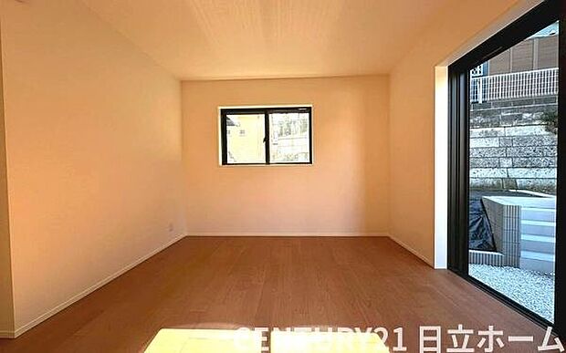 《寝室》　■心地よい眠りへといざなう落ち着いた雰囲気の寝室