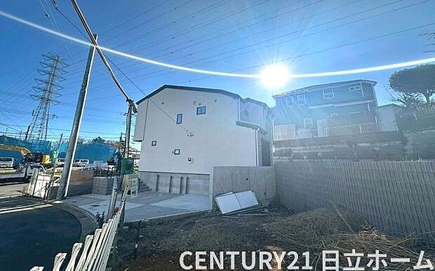 《前面道路》　■落ち着いた住環境です。