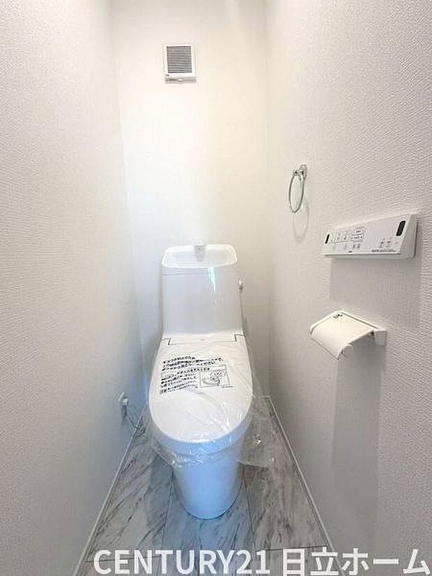 《トイレ》　■清潔感のある落ち着いたトイレ。