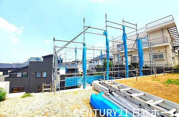 《現地》 ■青い空と白い雲、気分が晴れる場所がここにあります。