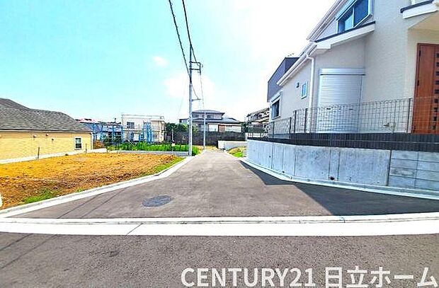 車の通りが少ないため、小さなお子様がいても安心ですね。