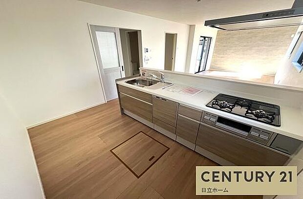 《キッチン》 ■使いやすい収納豊富なキッチンです。