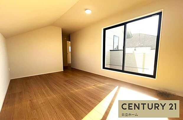 《寝室》 ■心地よい眠りへといざなうしっとりと落ち着いた雰囲気の寝室。