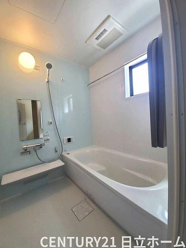 《浴室》　■ゆったりくつろげる癒しのバスルーム。