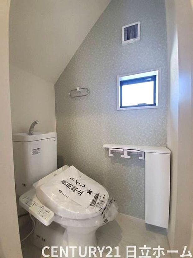 《トイレ》　■清潔感のある落ち着いたトイレ。