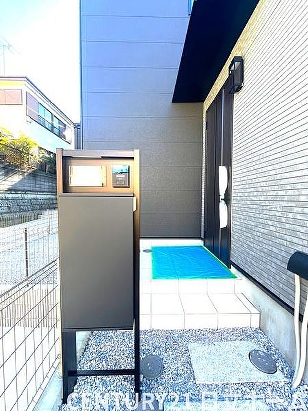 《玄関》　■我が家の顔である玄関。帰るのが楽しみになりますね。