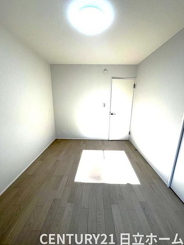 《洋室》　■明るくスタイリッシュな空間になっています。