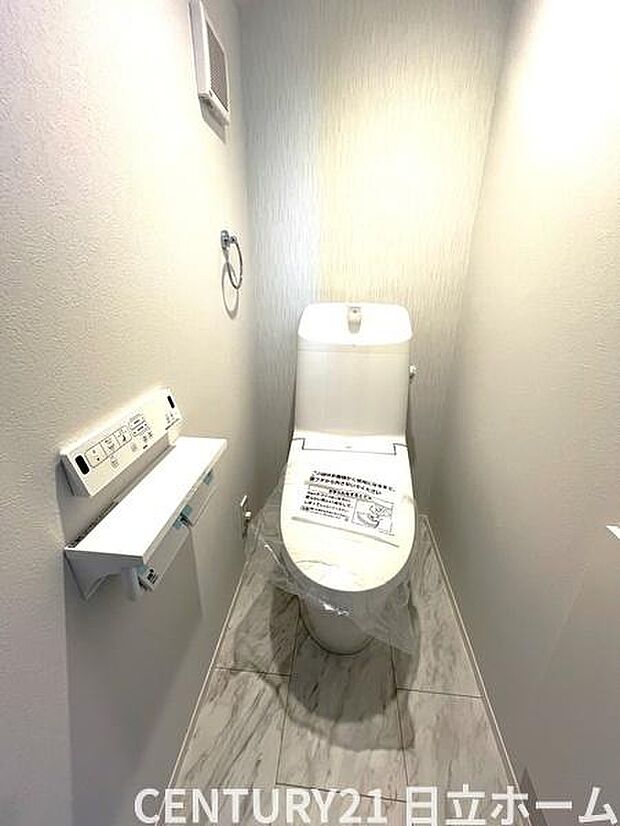 《トイレ》 ■清潔感のある落ち着いたトイレ。