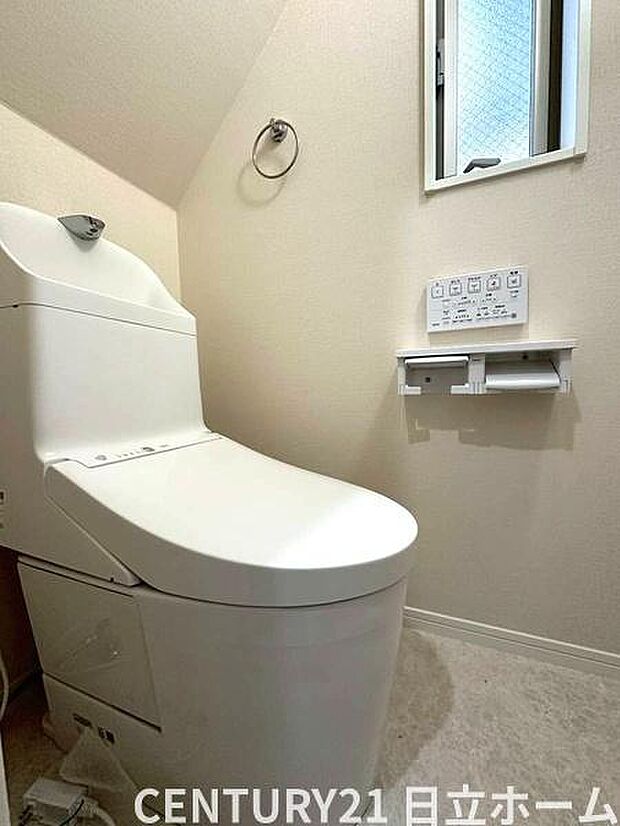 《トイレ》　■清潔感のある落ち着いたトイレ。