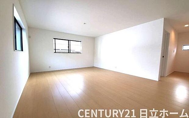 《リビングダイニング》　■上質な時間を育む暮らしのメインステージ。寛ぎとご家族とのコミュニケーションを育む居心地のよい場所。この明るい空間は家族に安らぎを与えて、落ち着いた心地よい空間になるでしょう。