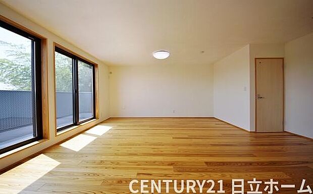 《寝室》　■心地よい眠りへといざなうしっとりと落ち着いた雰囲気の寝室。収納豊富で寝室をいつもすっきりさせてくれます。