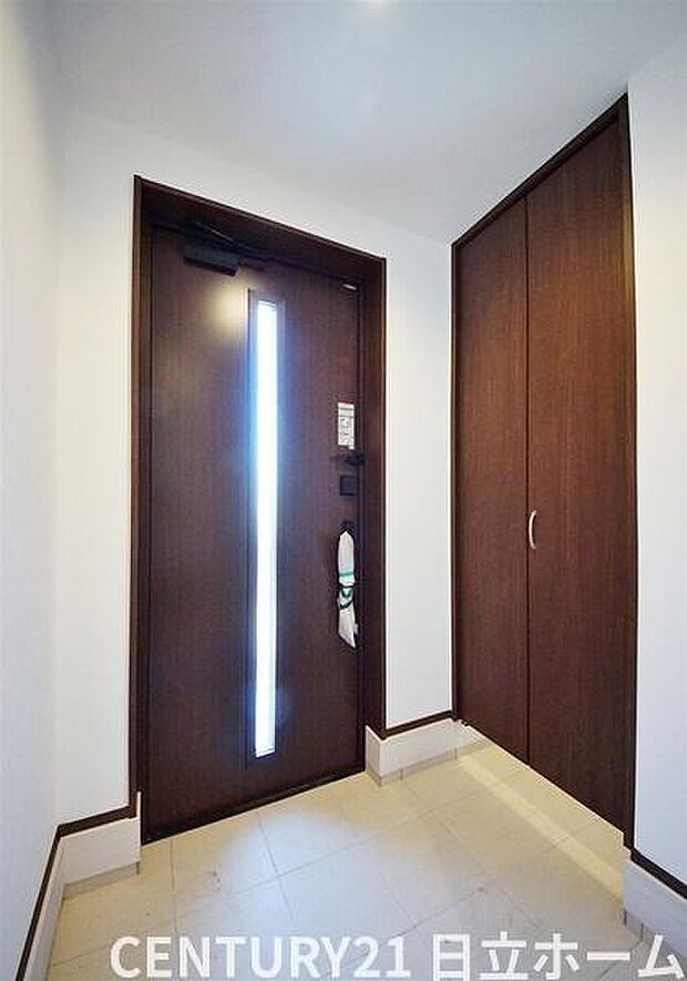 《玄関》　■我が家の顔である玄関。帰るのが楽しみになりますね。