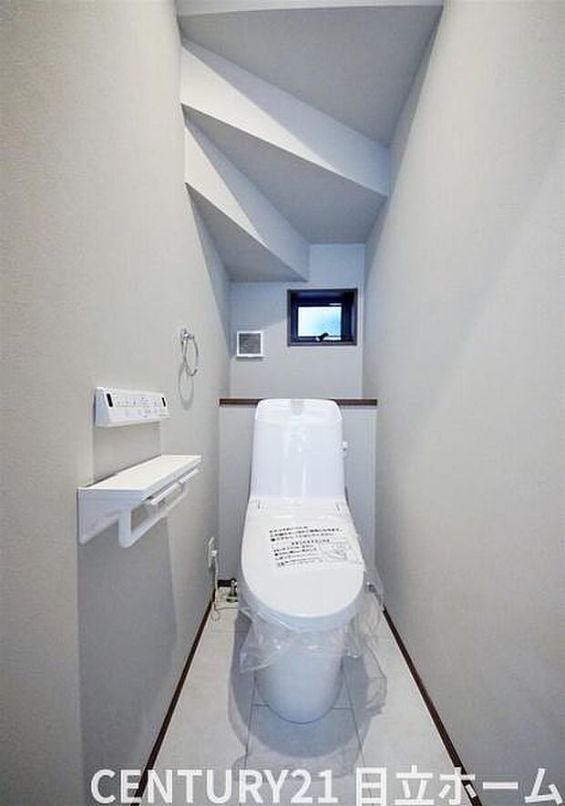 《トイレ》　■清潔感のある落ち着いたトイレ。