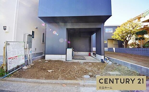 《駐車場》■ビルトインガレージが大切な愛車を守ります。