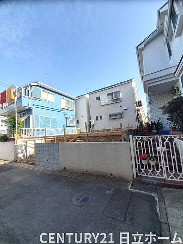 《現地》 ■青い空と白い雲、気分が晴れる場所がここにあります。