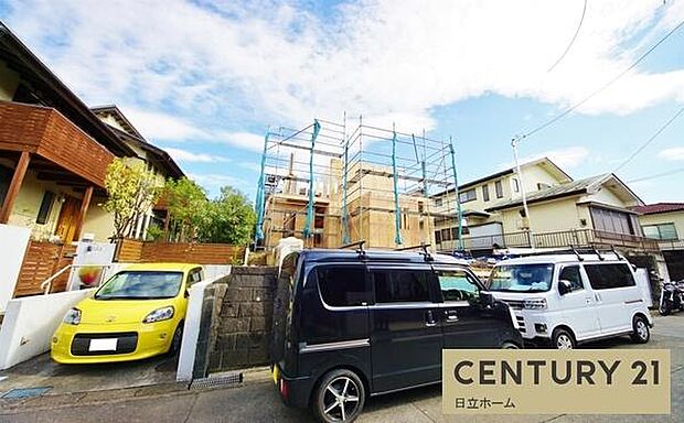 《現地》　■青い空と白い雲、気分が晴れる場所がここにあります。