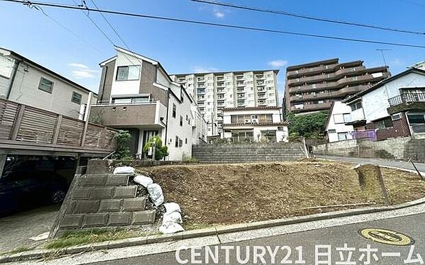 《現地》 ■青い空と白い雲、気分が晴れる場所がここにあります。