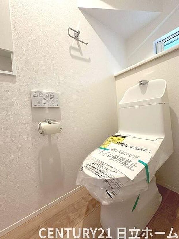 《トイレ》　■清潔感のある落ち着いたトイレ。