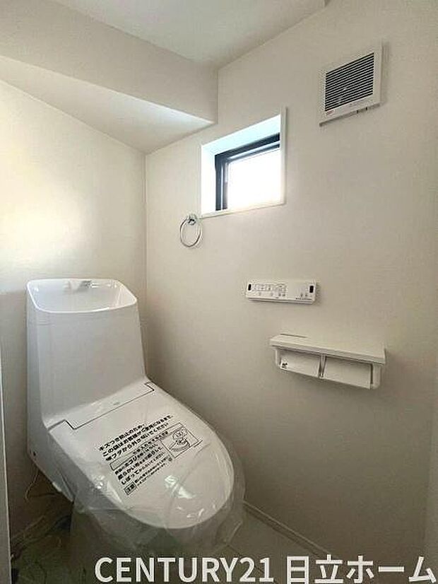 《トイレ》 ■清潔感のある落ち着いたトイレ。