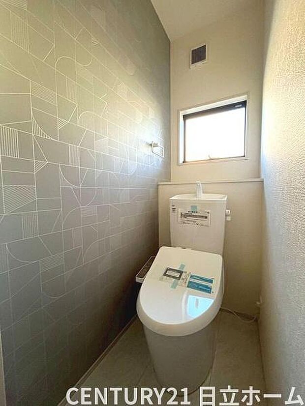 《トイレ》 ■清潔感のある落ち着いたトイレ。