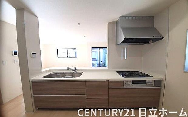 《システムキッチン》 ■会話を楽しみながら食事を味わう。一緒にいる時間が楽しい空間。カフェにいるような気分で毎日を過ごしたい。家族でいる時間を柔らかに包み込むインテリア。