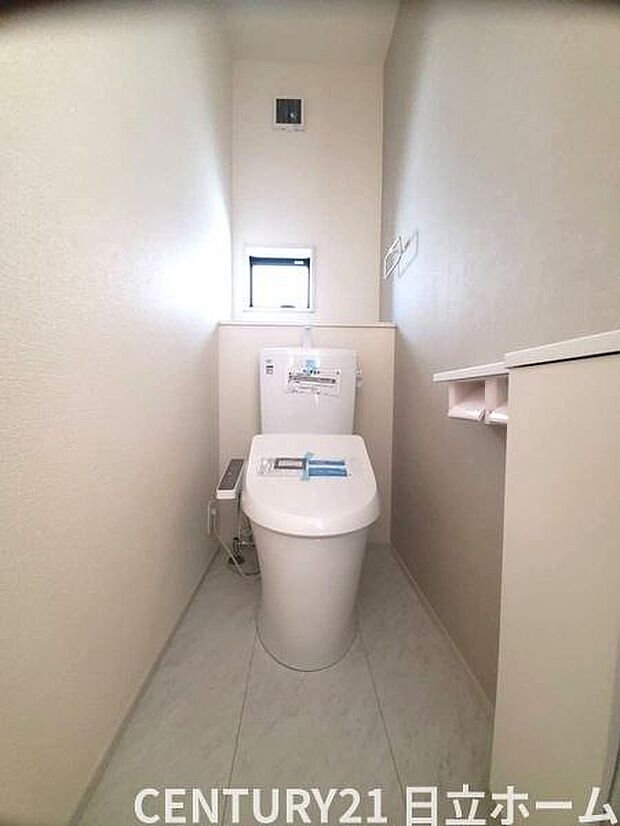 《トイレ》 ■清潔感のある落ち着いたトイレ。