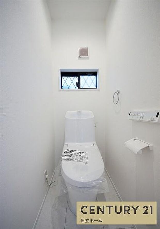 《トイレ》 ■清潔感のある落ち着いたトイレ。